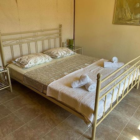 إيريسوس Guesthouse Kaliepia المظهر الخارجي الصورة